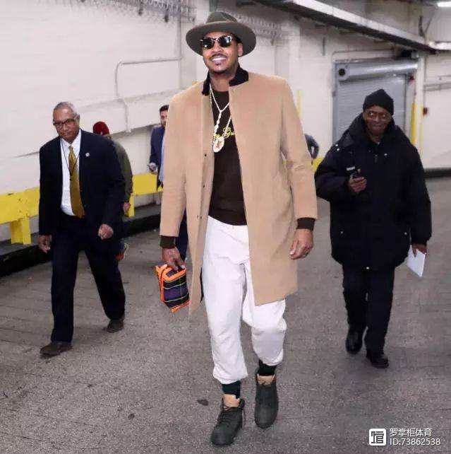 s15赛程-巴塞罗那发布备战花絮，赛后手感冰凉，法国杯任务艰巨，心理建设被强调的简单介绍